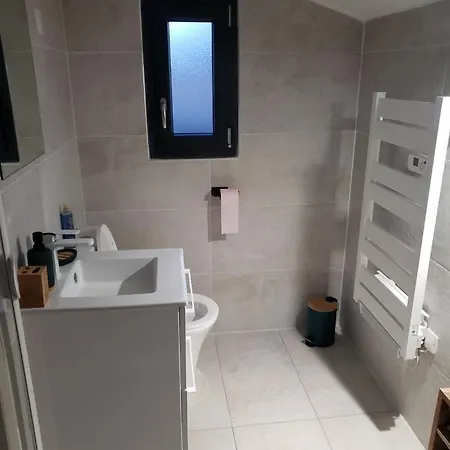 Studio-cabine Au Calme Proche De Nîmes Appartamento Bouillargues