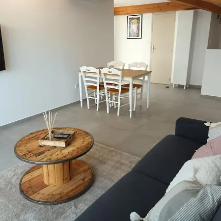 Appartement Studio-cabine Au Calme Proche De Nimes *