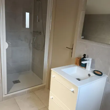 Appartamento Studio-cabine Au Calme Proche De Nîmes Bouillargues