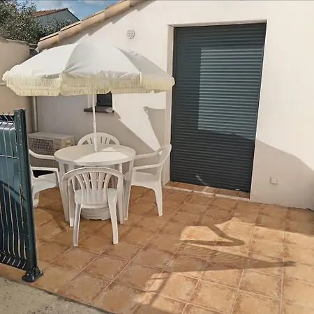 Studio-cabine Au Calme Proche De Nimes Apartmán